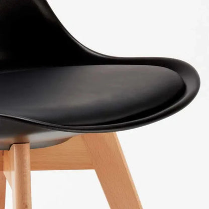 Silla Eames Tapizada - Negro